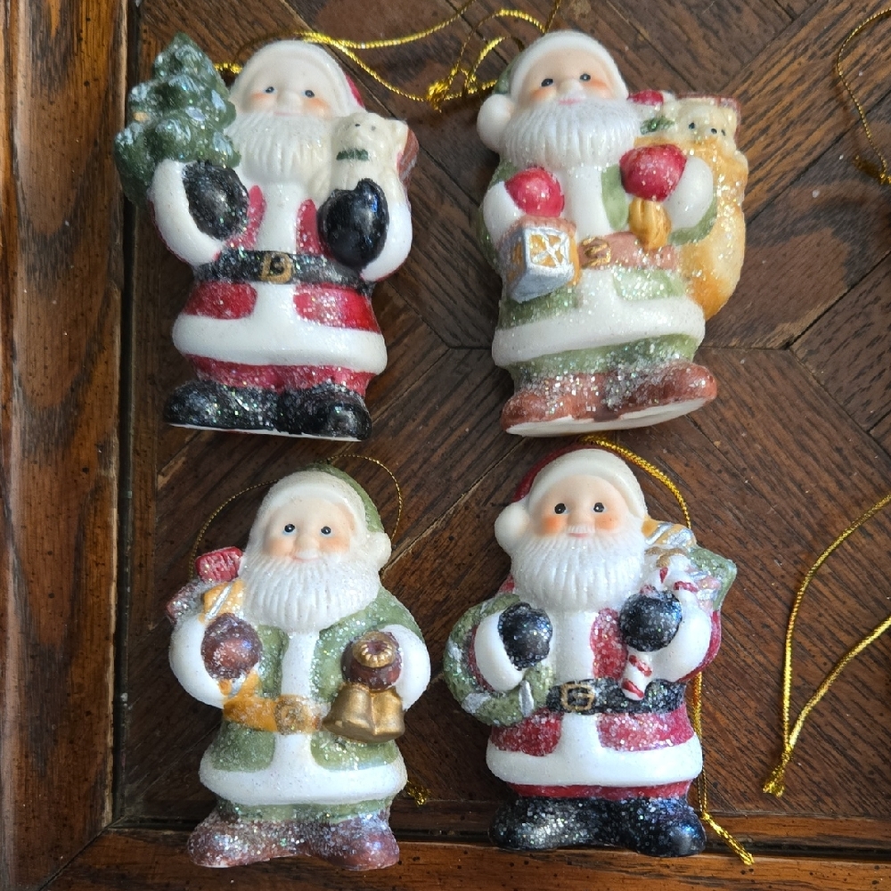 Festive Santa Claus And Snowmen Ornaments Set - Red, Green, Gold, White